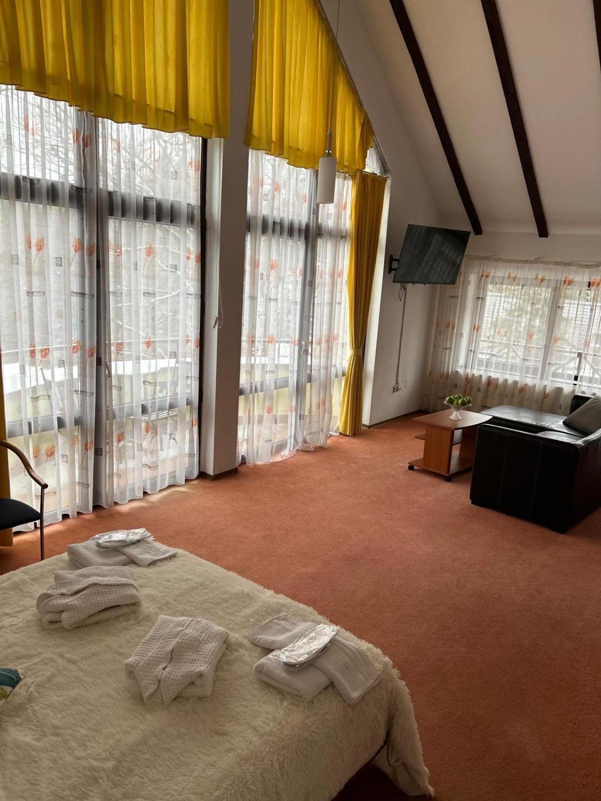 Vila Condor Poiana Brasov Exteriör bild